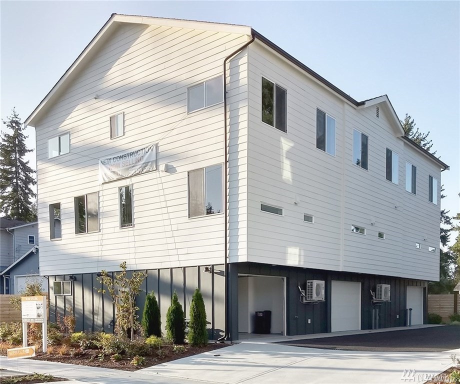 Listing photo of 224 NE 180 St #B, Shoreline
