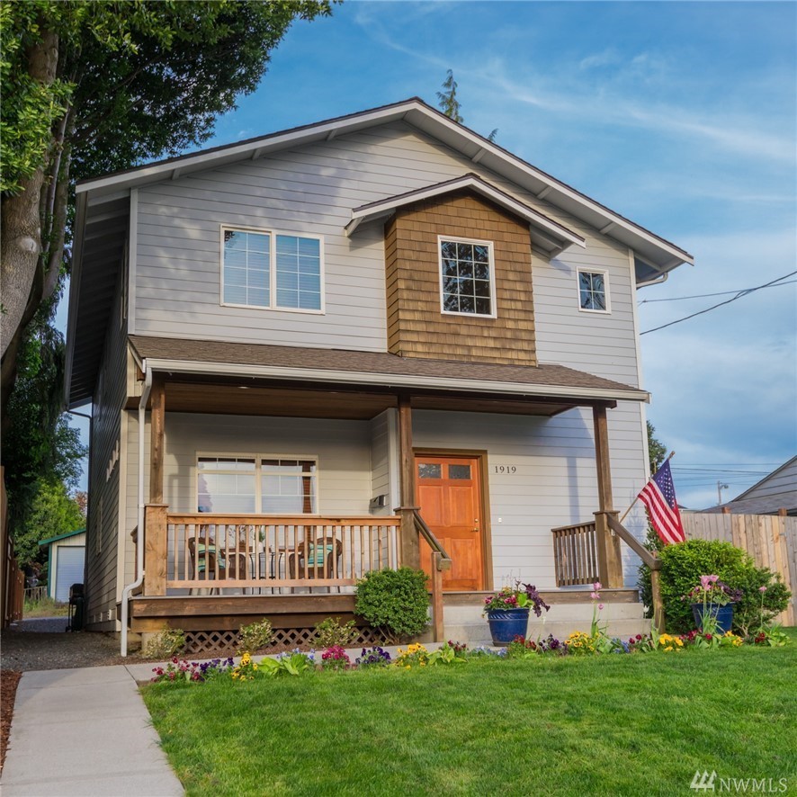 Listing photo of 1919 State St, Everett