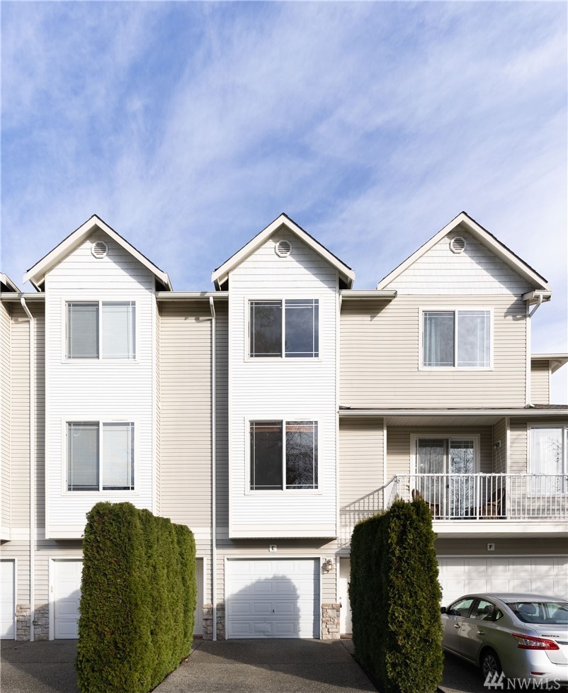 Archived property photo: 10410 Holly Dr Unit E, Everett, WA