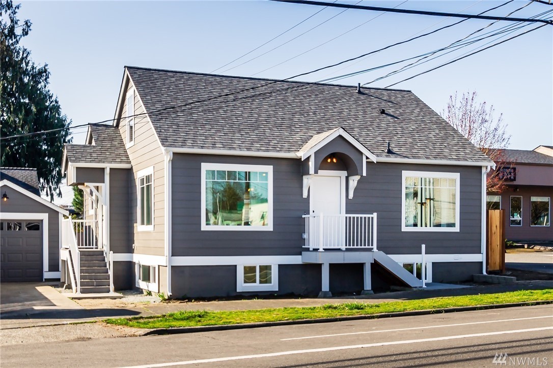 Archived property photo: 1712 19th St, Everett, WA