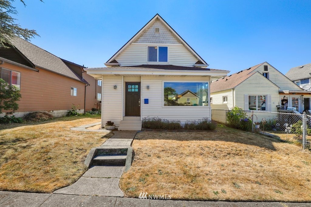 Listing photo of 3010 Nassau St, Everett